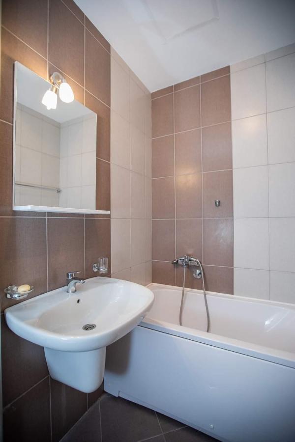 Naki Apartmani Подгорица Экстерьер фото
