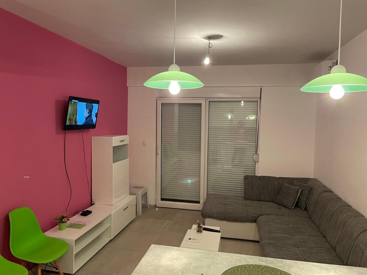 Naki Apartmani Подгорица Экстерьер фото