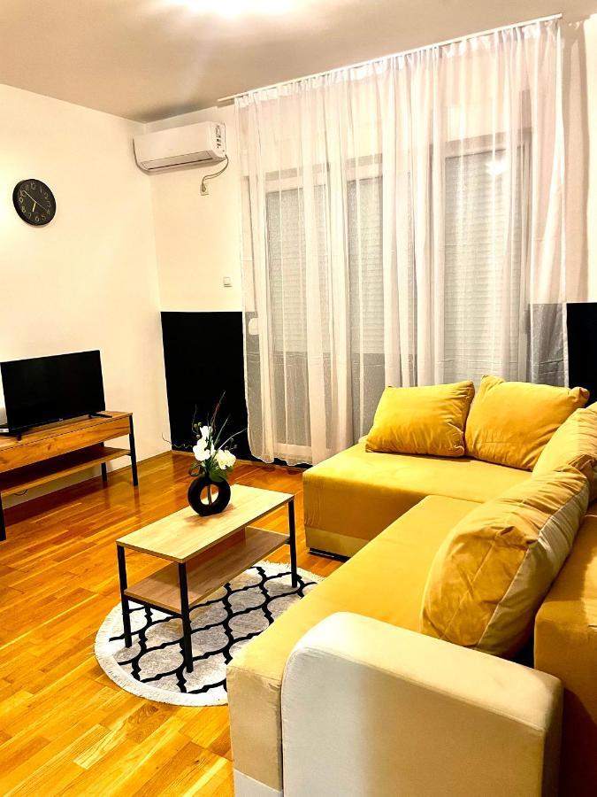Naki Apartmani Подгорица Экстерьер фото