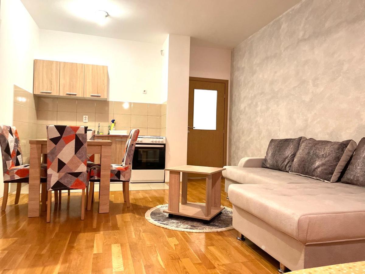 Naki Apartmani Подгорица Экстерьер фото