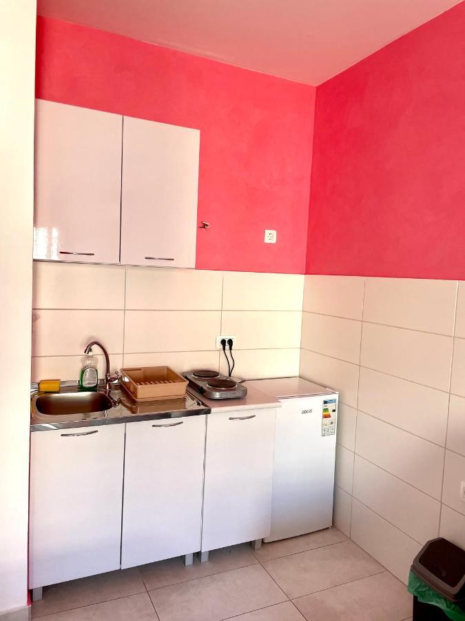 Naki Apartmani Подгорица Экстерьер фото